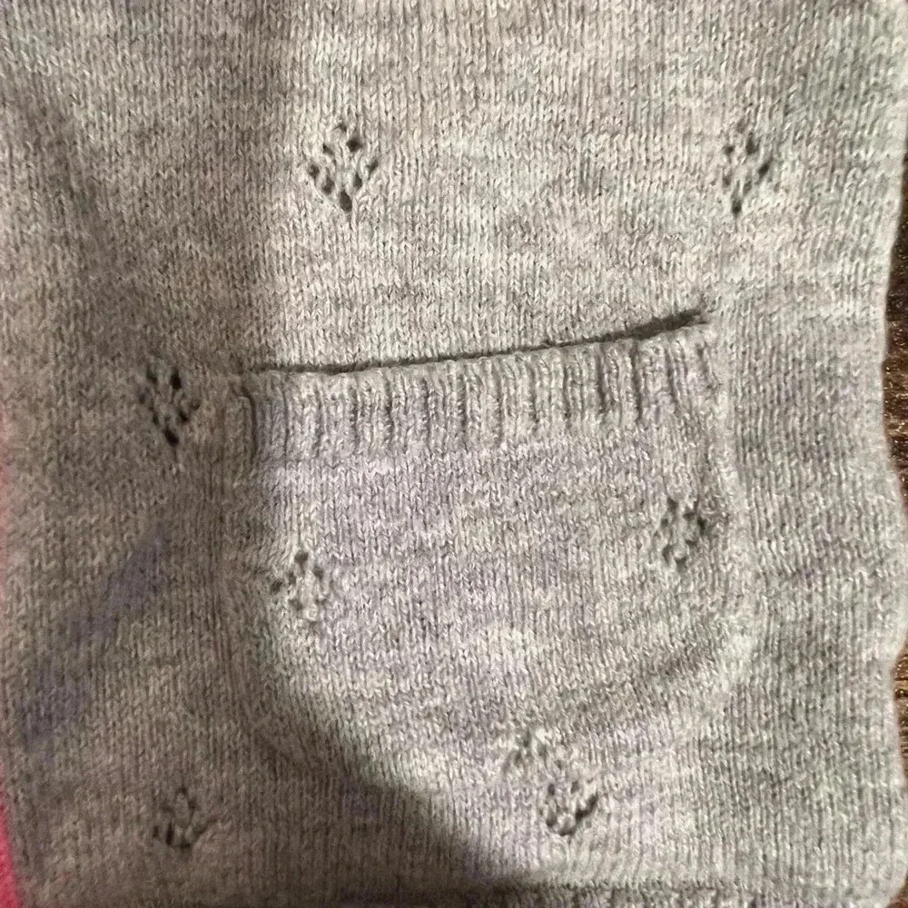 BUNDLE: Carters infant set, girls jeans and sweater. Size: 3M.